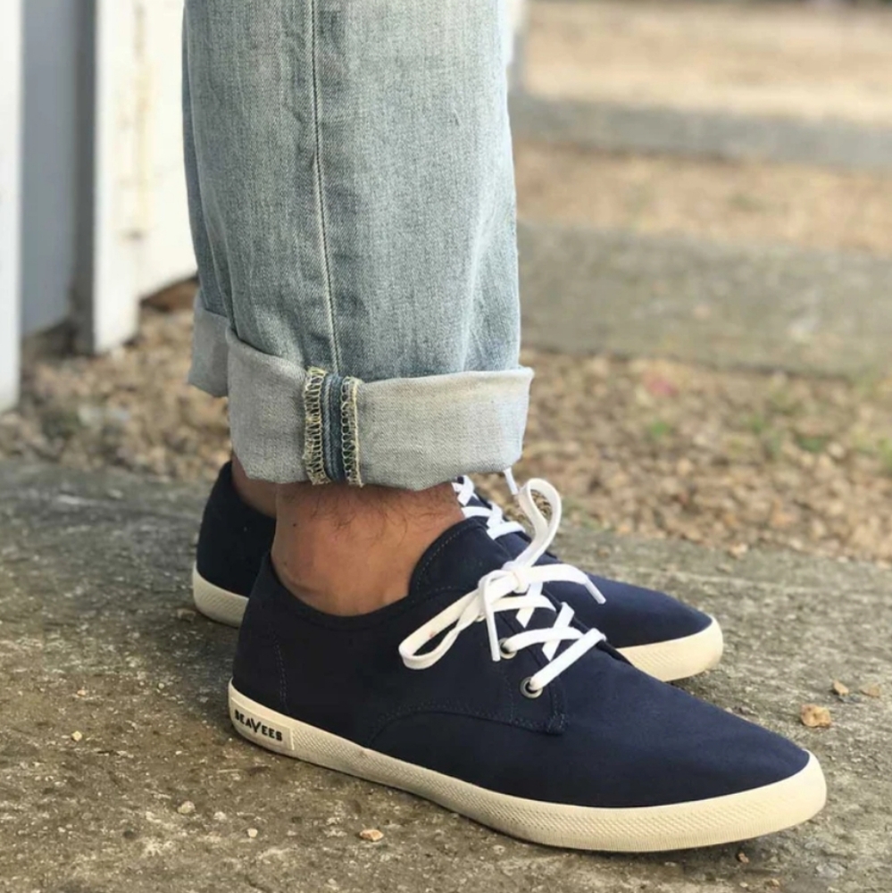 SeaVess Sneakers